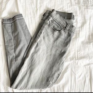 Lucky Brand Capri Brooke 4/27 Grey Denim Distressed Ripped Faded Vintage